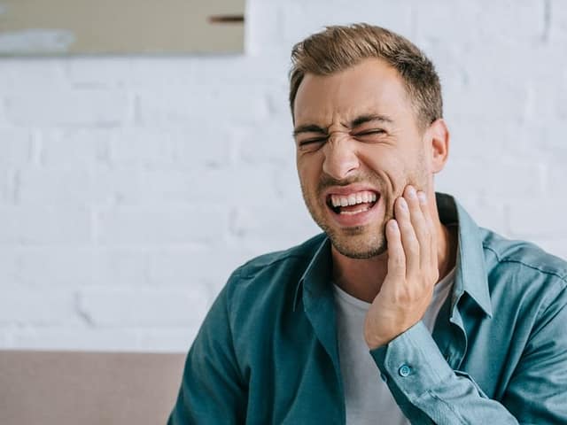 Tooth Pain? How to Know When You Need an Emergency Dentist